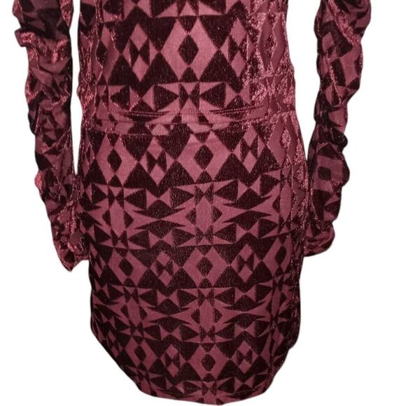 SELFIE BURGUNDY 2 PIECE SET SZ.M NWT. - Picture 3 of 7